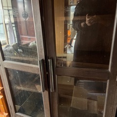 レトロ家具  　アンティーク食器棚の画像