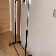 キャスターハンガーの画像