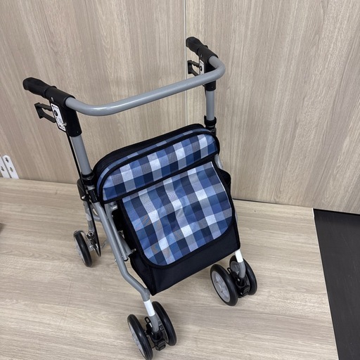 マキテック アルミ製エコノミー車いす 自走式 の通販 | ホームセンター 美品SHiMAアルミ製車椅子
