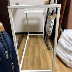 ガラステーブルの画像