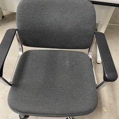 事務机　椅子　セット　袖なしの画像