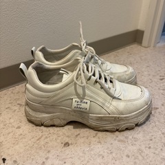 スニーカー　の画像