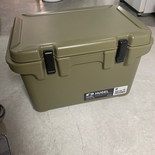 【ジモティー割】美品　HUGEL クーラーボックス　40リットル（ID1812）