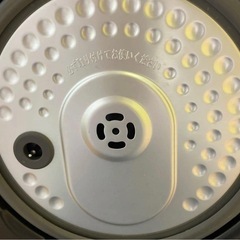  使用期間2カ月　アイリスオーヤマ IH絶品ごはん 炊飯器 5.5合 の画像