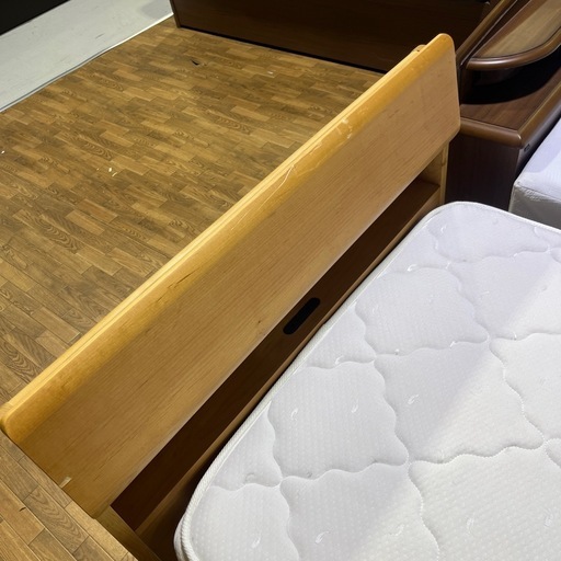 シングルベッド　関家具