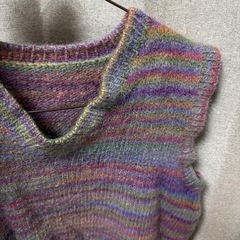 ニットベスト　カラフルの画像