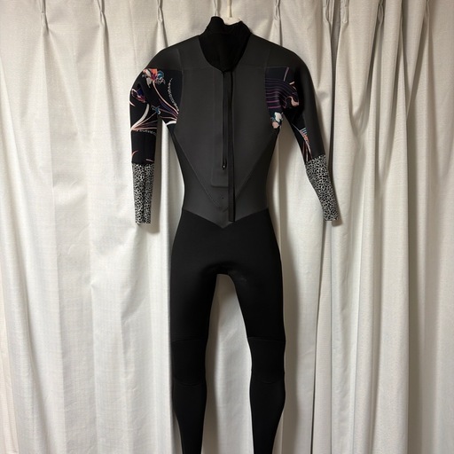 ロキシー３／4ミリセミドライウエットスーツ
