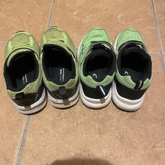 18センチ　スニーカーの画像