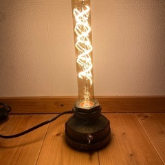 レトロテーブルランプの画像