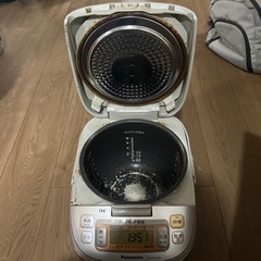 ジャンク品炊飯器8合炊きの画像