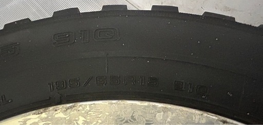 【冬に超オススメ‼️】フルピン　スパイクタイヤ　ホイール付き　15インチ