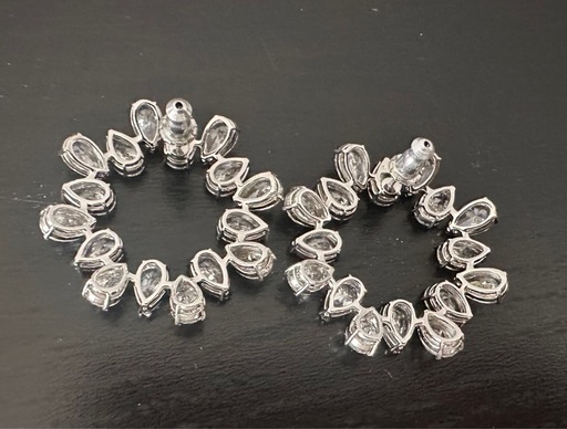 SWAROVSKI ピアス