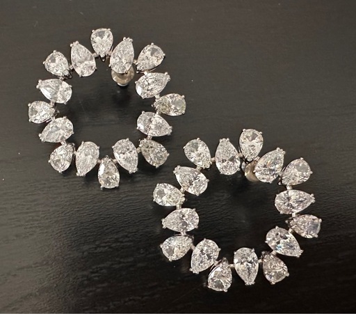 SWAROVSKI ピアス