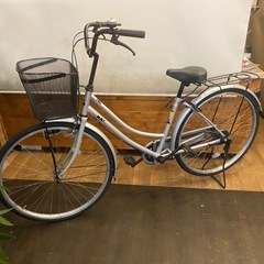 【リアタイヤ新品！】26インチ　シングルギア　自転車　シルバー　②の画像