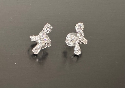 SWAROVSKIイヤーカフ