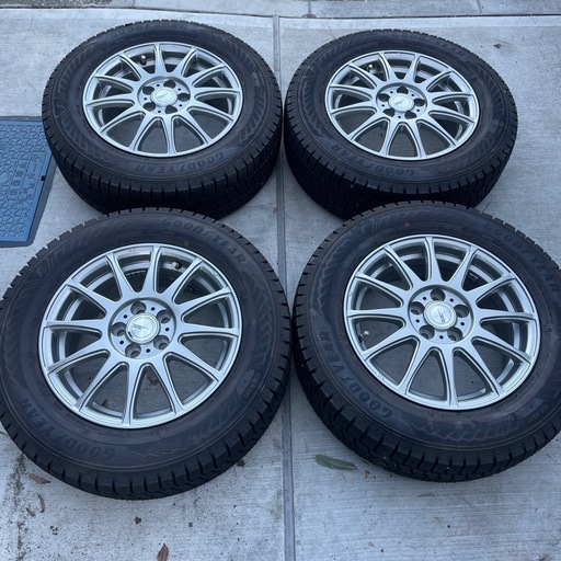 ほぼ新品！スタッドレスホイールセット！