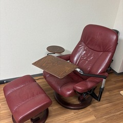 【廃盤PCテーブル＋スイングテーブル付】ストレスレス Consul M 赤レザーの画像