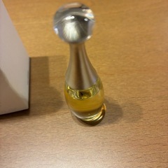 ディオールのジャドール オードゥ トワレ　香水の画像