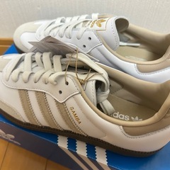【新品】adidas スニーカー  24cmの画像
