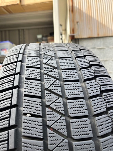 スタッドレスタイヤ　　235/50/R18　アルファード30系
