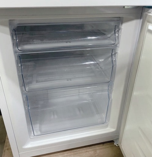 (送料無料) 2022年 美品 冷蔵庫 175L LED庫内灯 強化ガラス棚 省エネ設計 3段クリアケース冷凍室 静音設計⑨