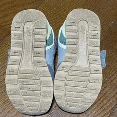 ニューバランス キッズスニーカーの画像