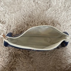 オラフデザインポーチの画像