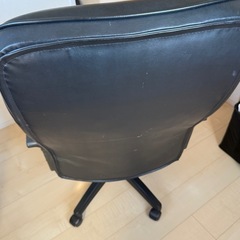 オフィスチェア　革の画像