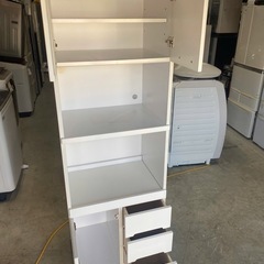 食器棚などの画像