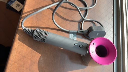 （ダイソン Dyson Dyson Supersonic ヘアードライヤー アイアン/フューシャ美品）