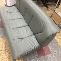 革張り　2人掛け　ソファーの画像