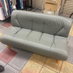 革張り　2人掛け　ソファーの画像