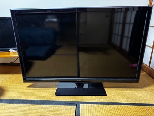 テレビ　50インチ