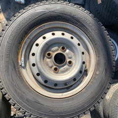 スタッドレス＋鉄ホイール4本セット145/80/12の画像