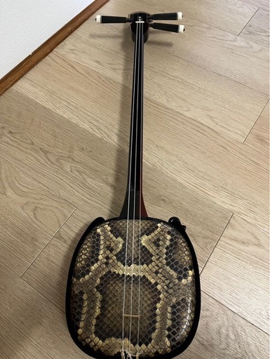 三線　黒木本革