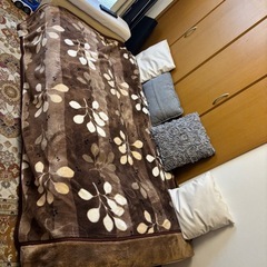 ソファベッド／収納付きソファ（ホワイト）の画像