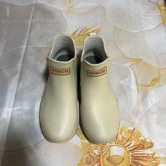 WEIMUTA ホワイト レインシューズの画像