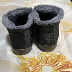 BJ ファー付きブラックショートブーツの画像