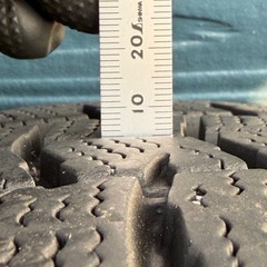  スタッドレスタイヤ （175/65R15）の画像