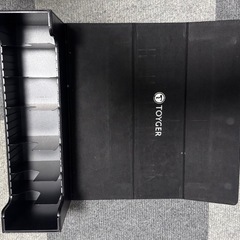 TOYGER FreeDAM 〜仕切りを自由に移動できるカードストレージ (ブラックの画像