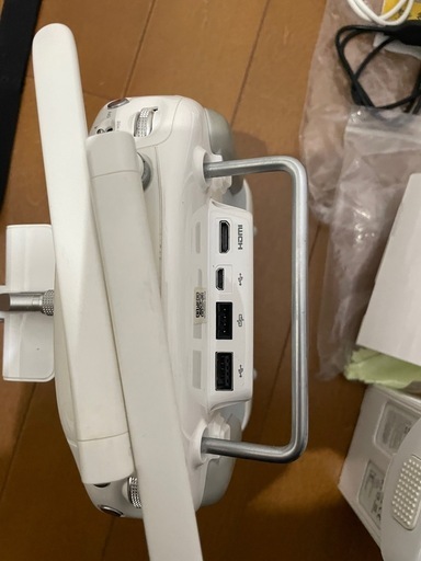 DJIドローン phantom4pro ATTIモードも可能、講習用や練習にも！コントローラHDMI出力できる改良パーツ付き　ケース他おまけ付き