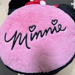 ミニー　クッションの画像