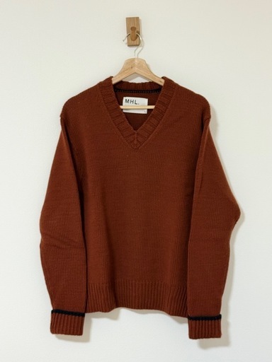 MHL Vネック ニット