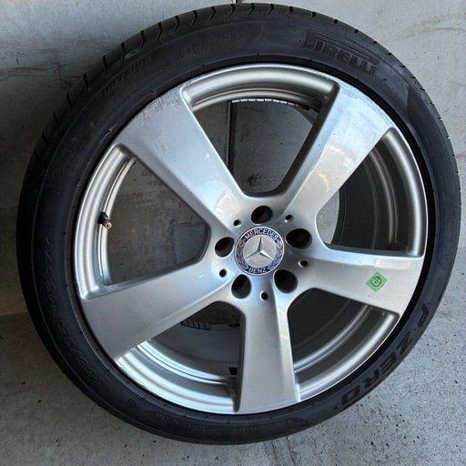 【市販品の半額以下】ホイール＆タイヤの4本セット、ベンツ車（E250ステーションワゴン）