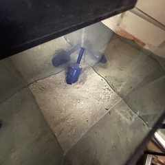 60センチ水槽台と水槽２本　30✖️30✖️高さ40の画像