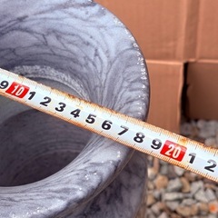 石・花瓶・傘立て・置き物の画像