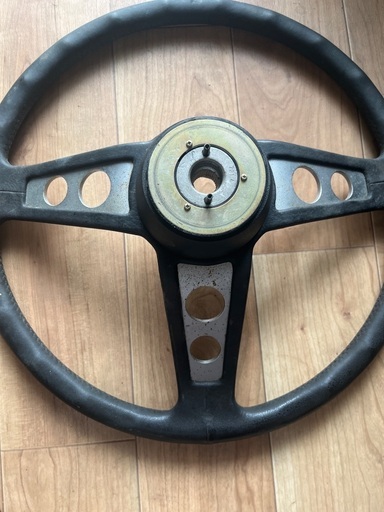 日産ローレル2000gx純正ステアリング
