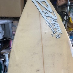 サーフボード　インテリアの画像