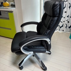 オフィスチェアの画像