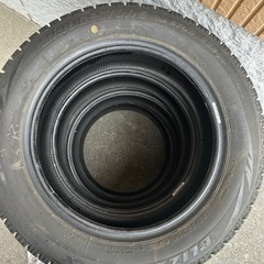 ブリジストンVRX  155\65-14スタッドレスタイヤ
の画像